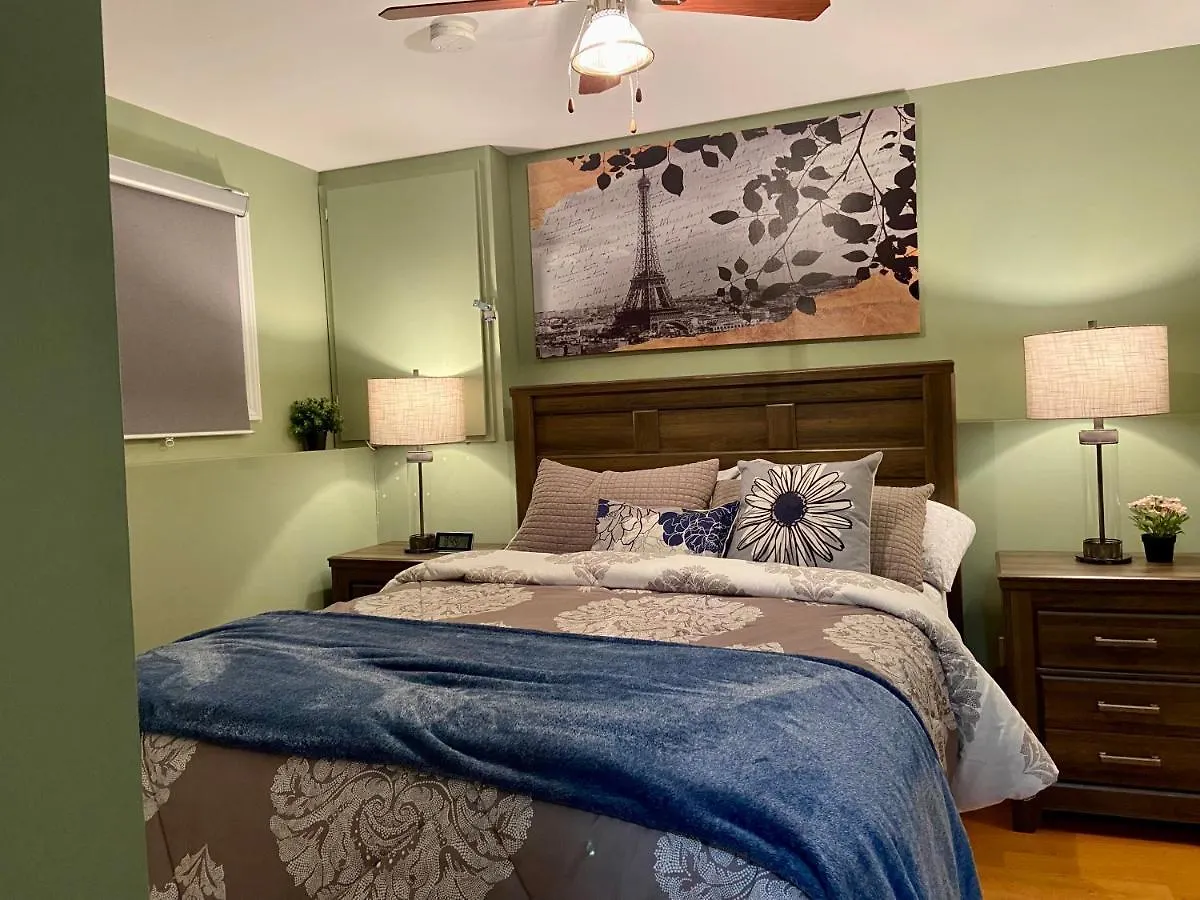 Grace Oasis With 2 Connected Bedrooms With A Pull-Out Couch Halifax